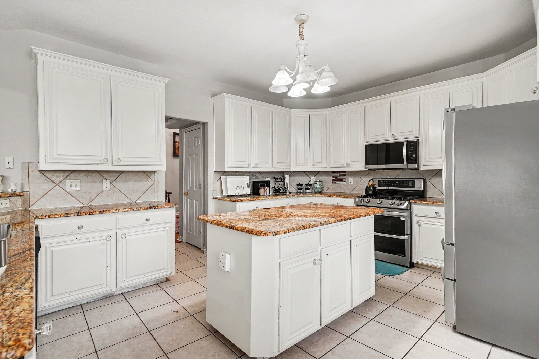 8660 Lariat Circle Fort Worth TX 76244