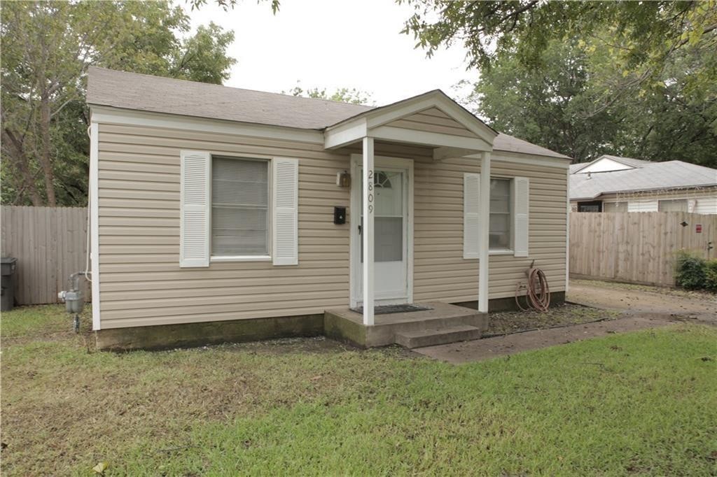 2809 S Hills Avenue Fort Worth TX 76109
