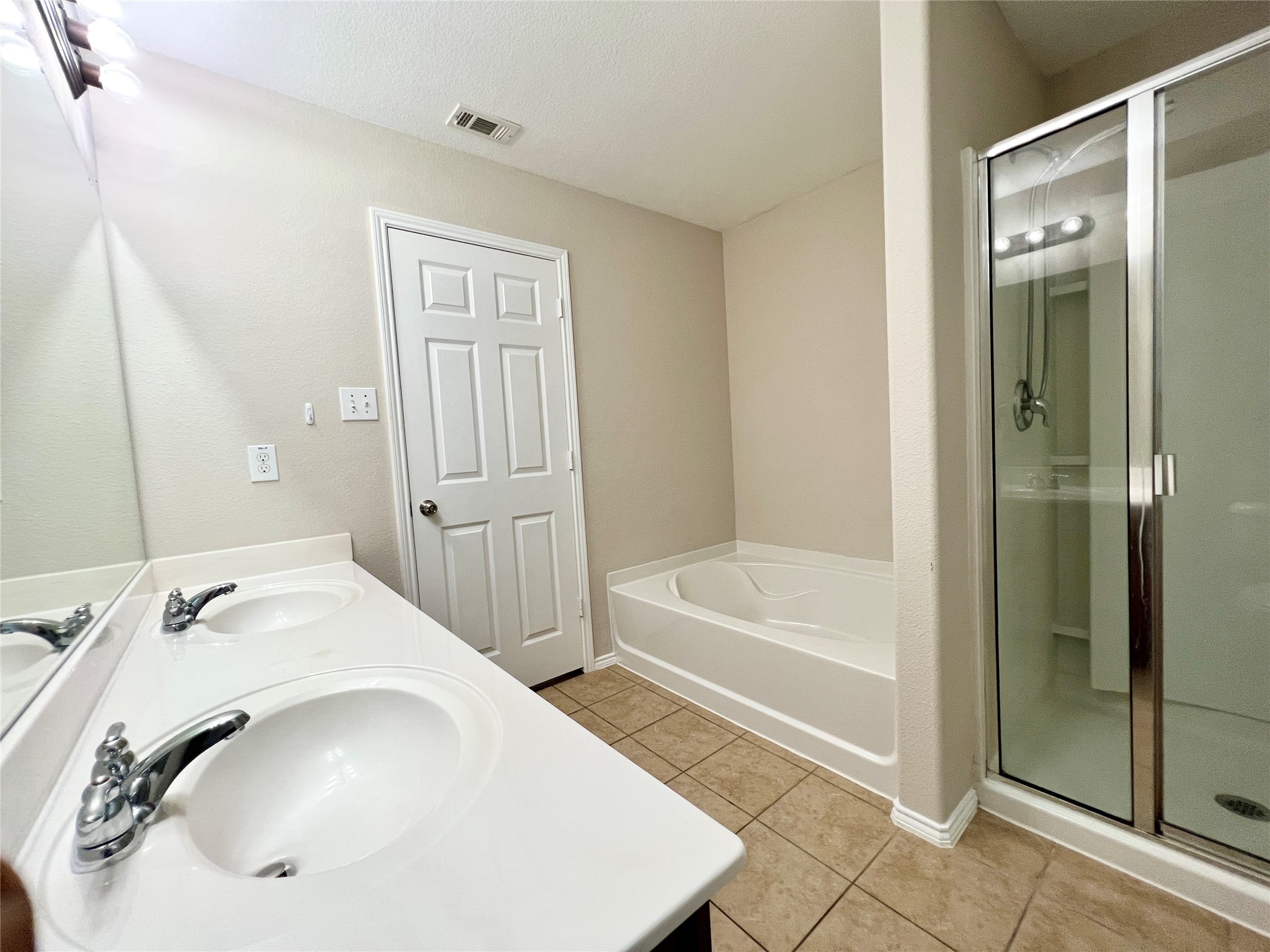 6928 Derbyshire Drive Fort Worth TX 76137