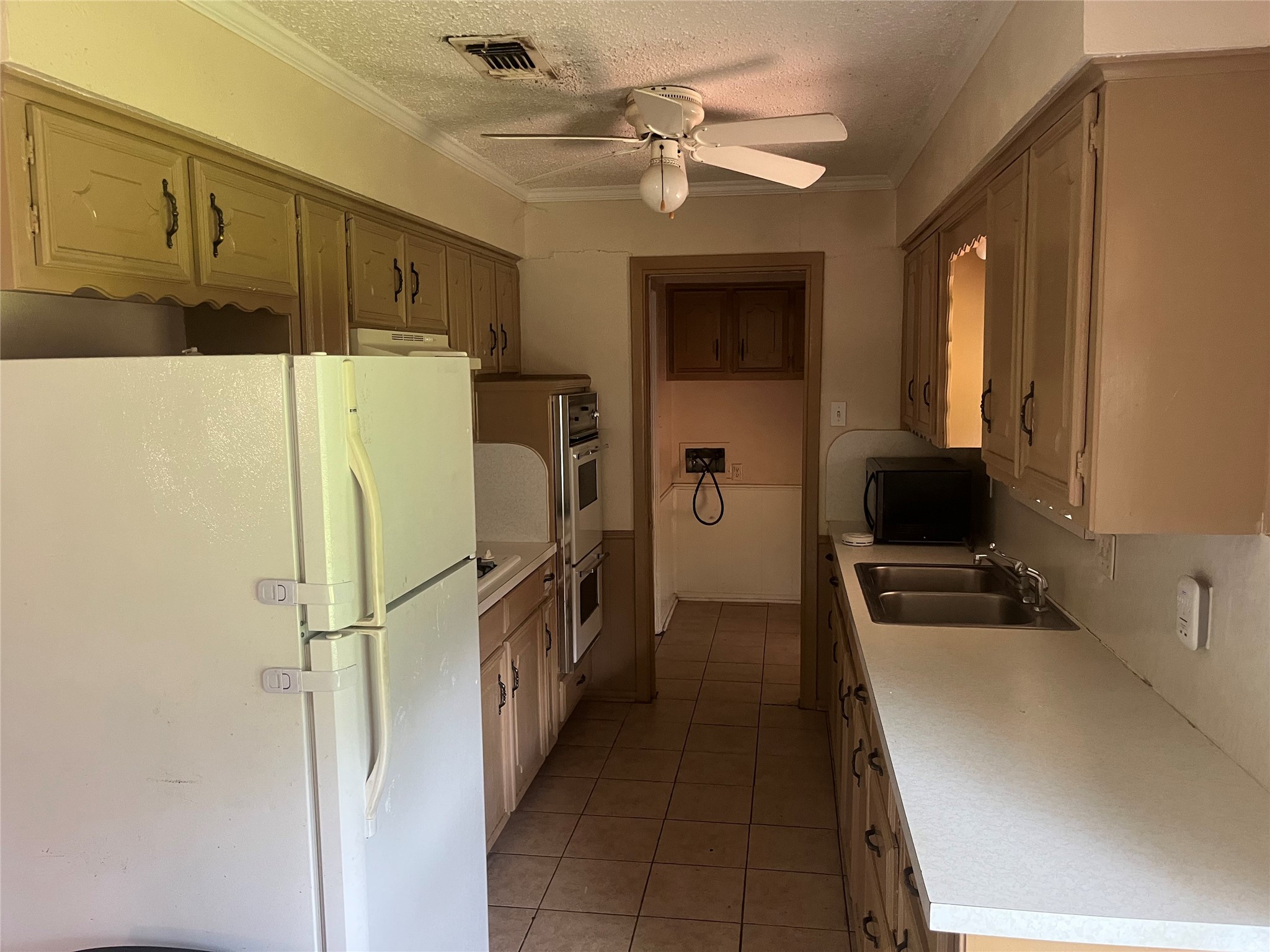 316 E White Street Pilot Point TX 76258