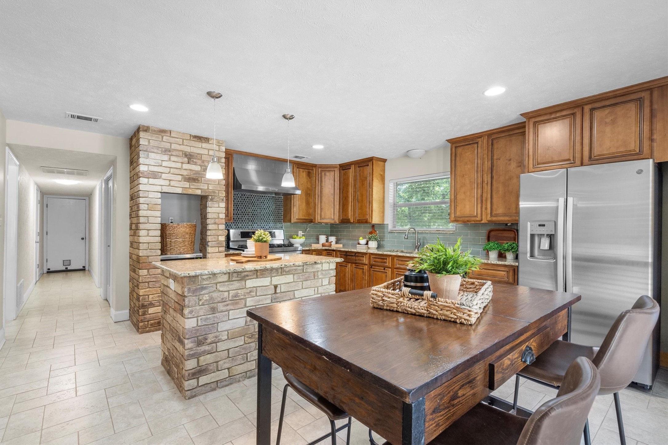 2016 Pembrooke Place Denton TX 76205