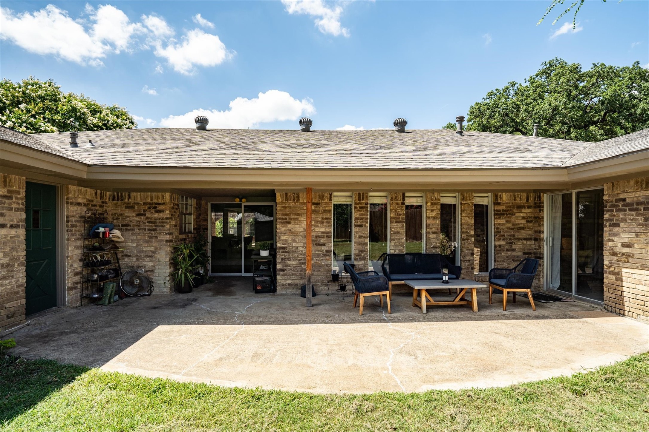 2016 Pembrooke Place Denton TX 76205