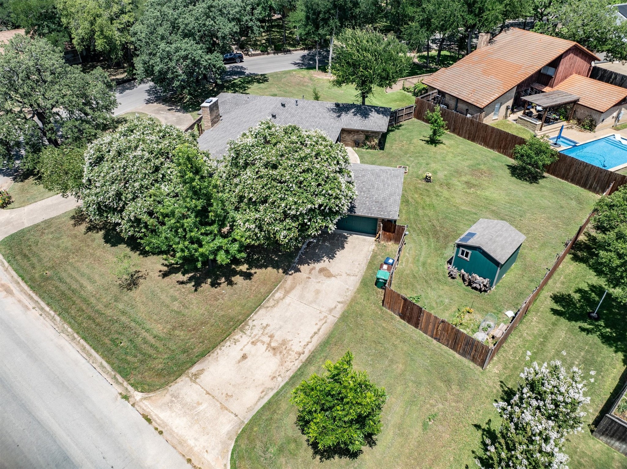 2016 Pembrooke Place Denton TX 76205