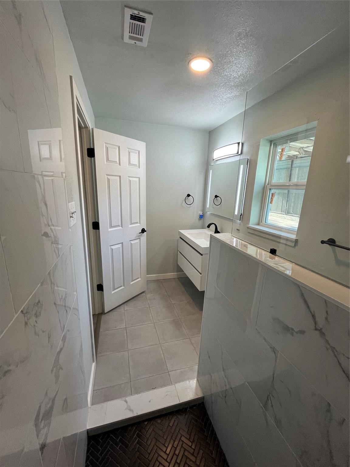 642 Astoria Avenue Azle TX 76020