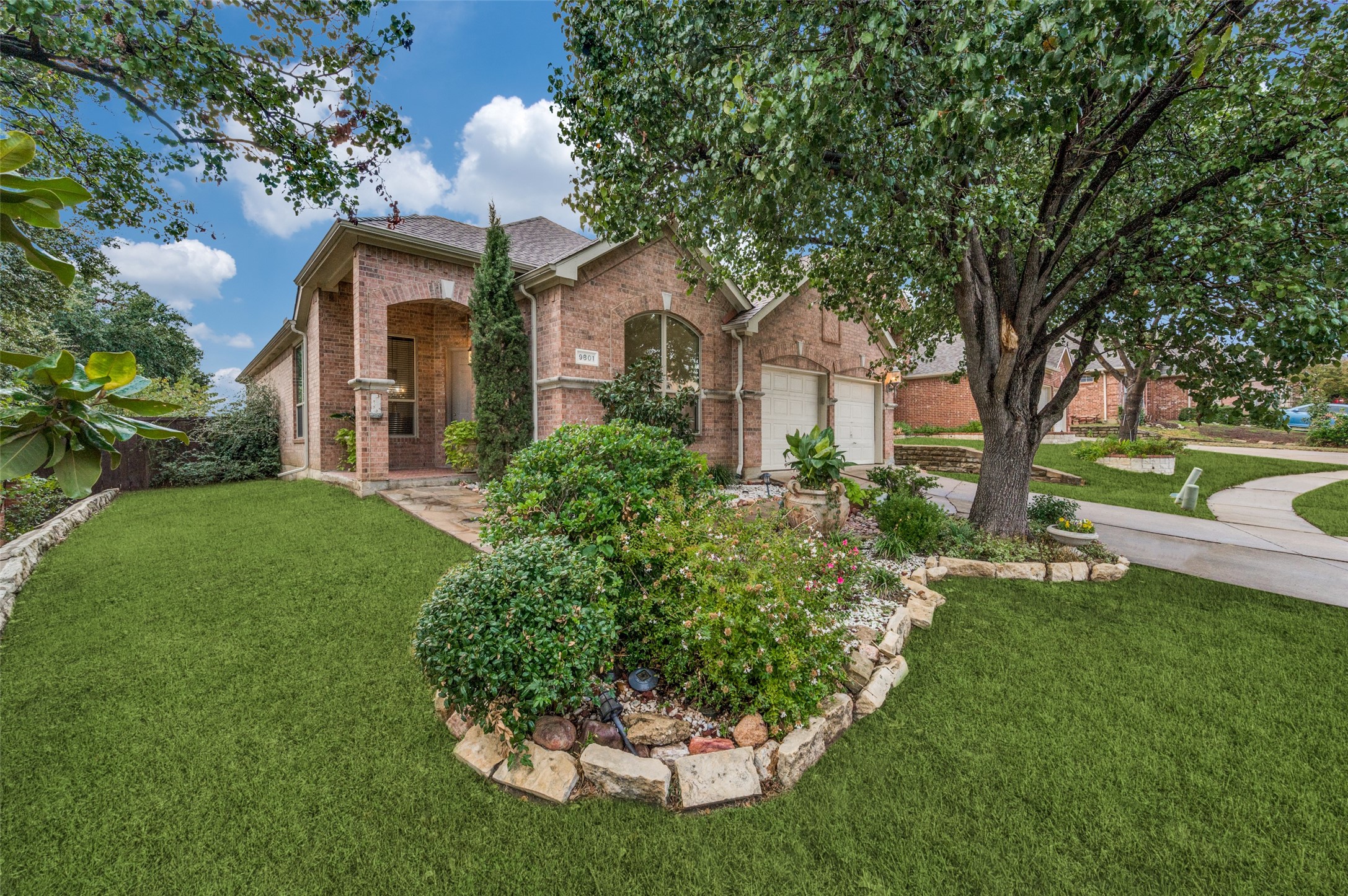 9801 Sunrise Court Irving TX 75063