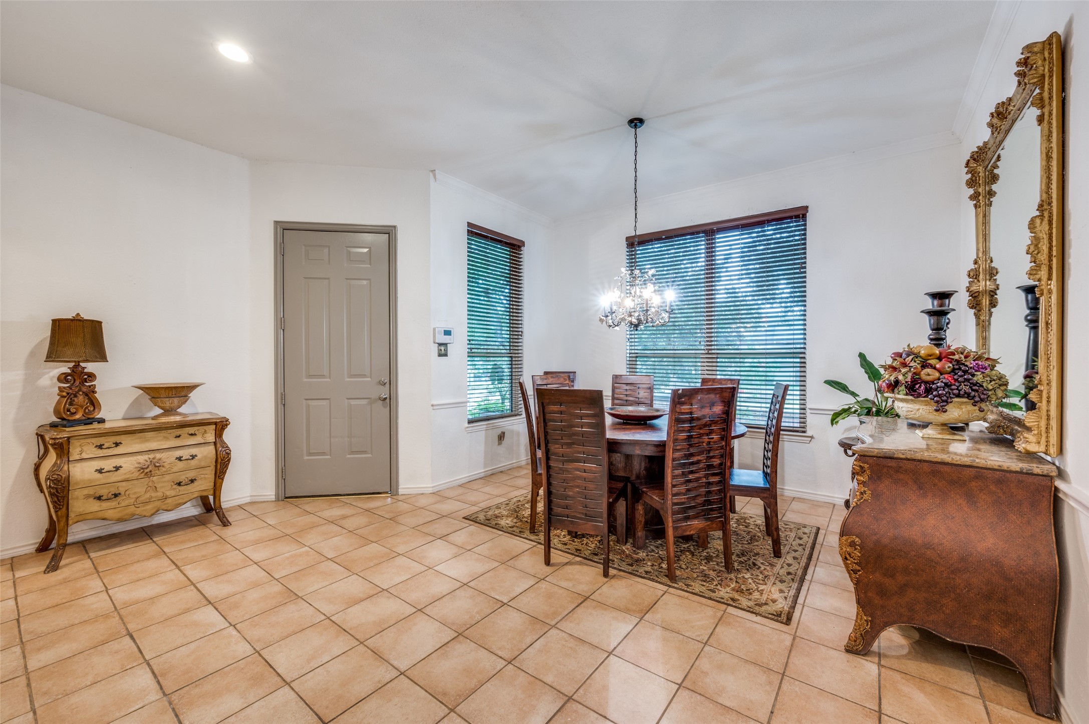 9801 Sunrise Court Irving TX 75063