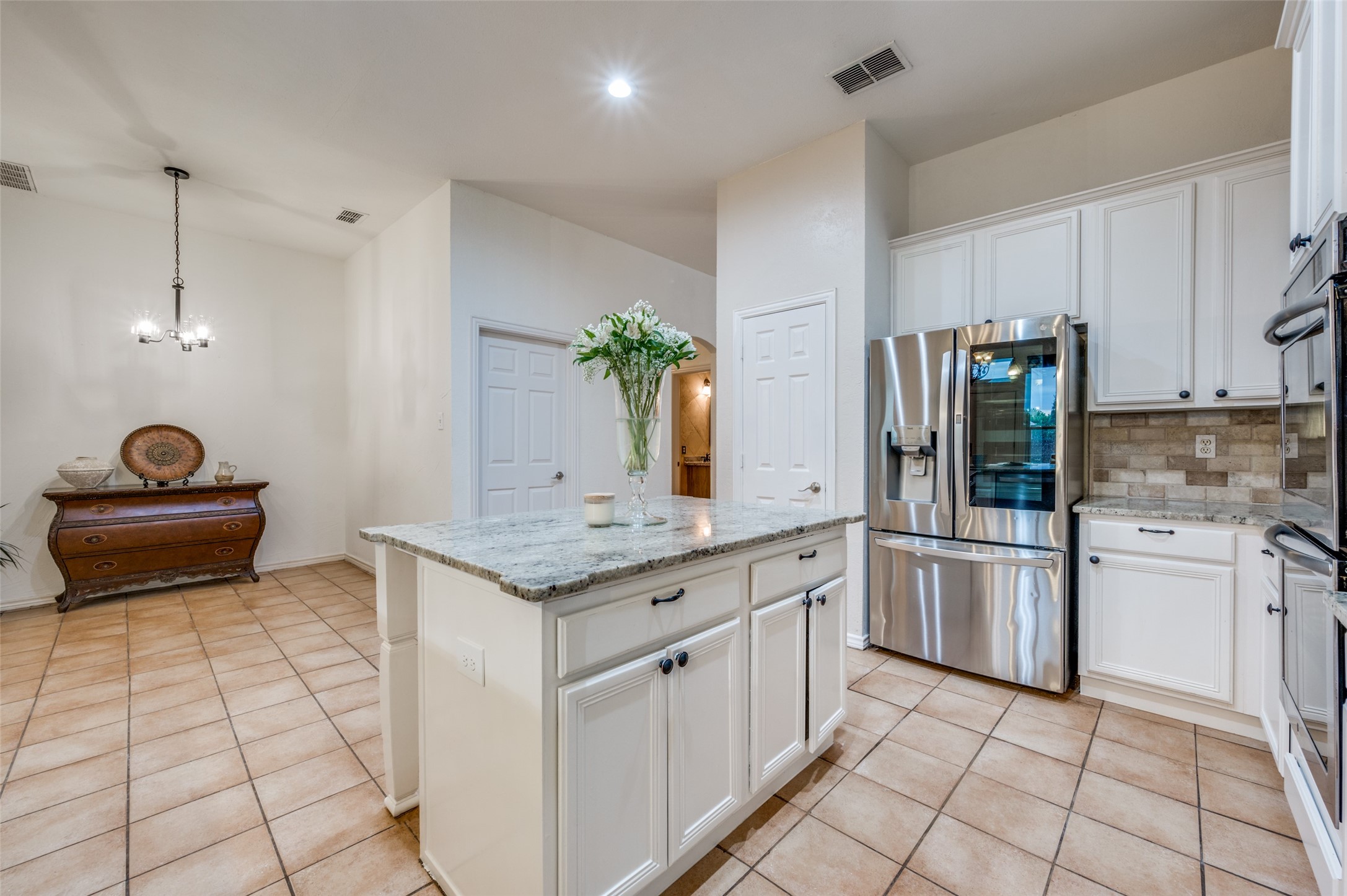 9801 Sunrise Court Irving TX 75063