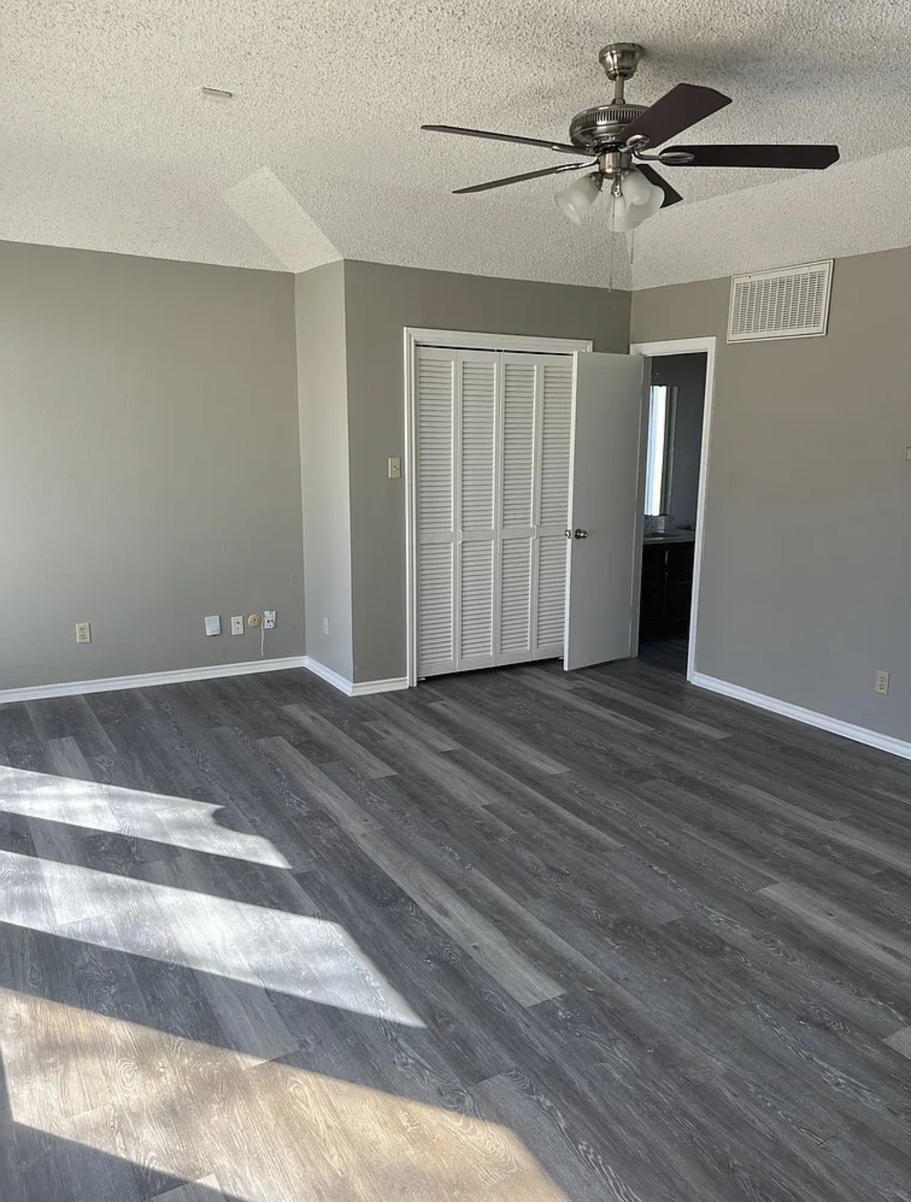 3012 Barrington Court Arlington TX 76014