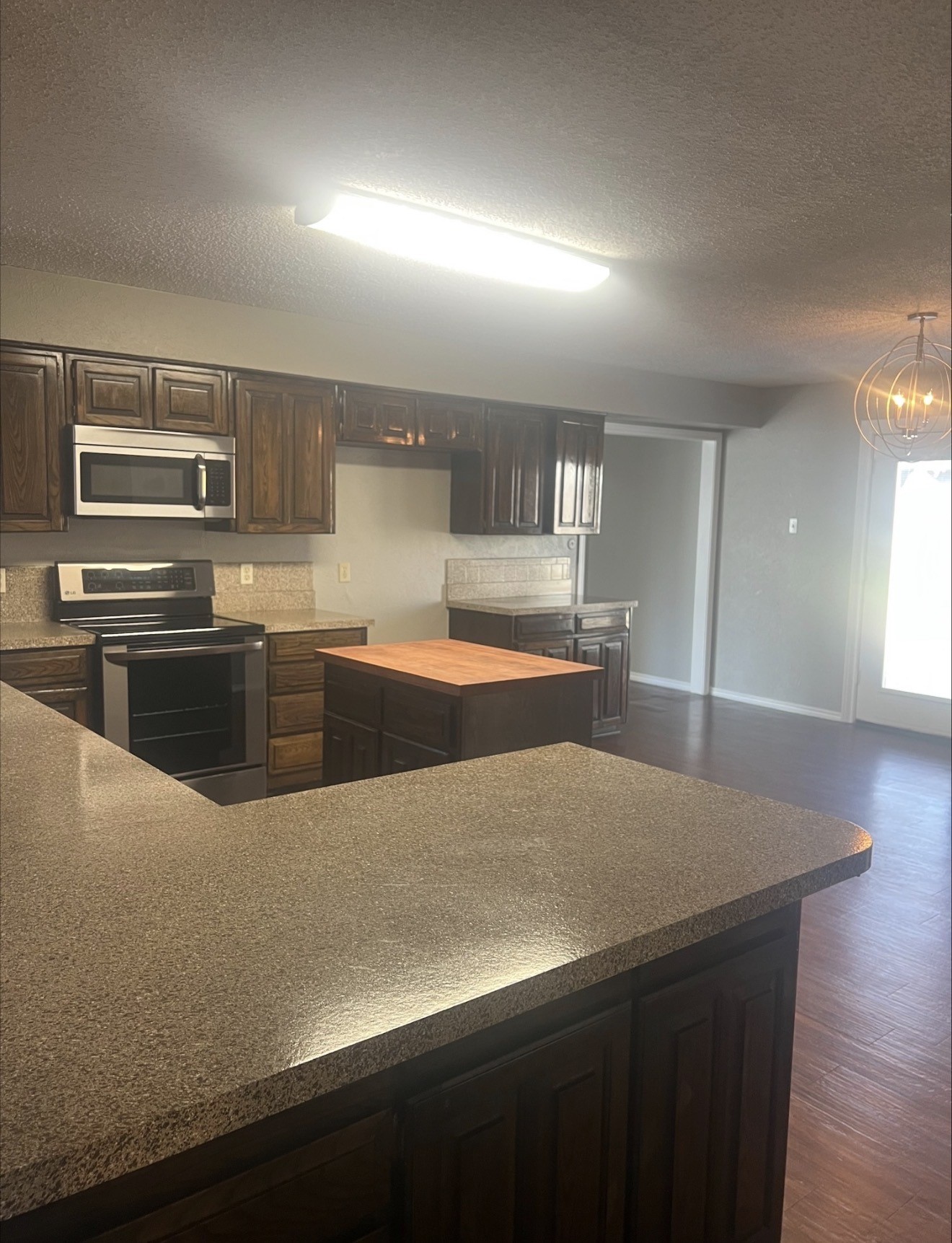 3012 Barrington Court Arlington TX 76014