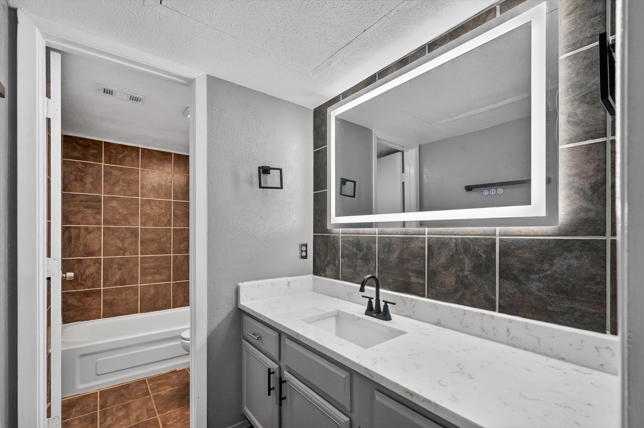 9170 Forest Lane Dallas TX 75243
