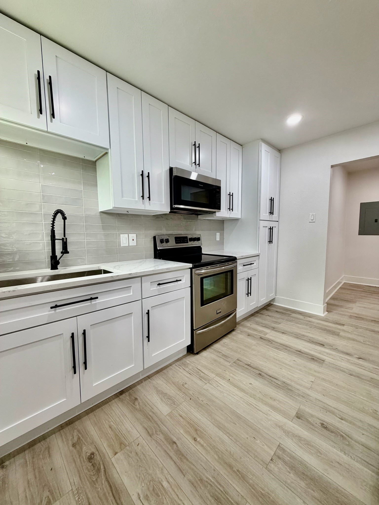 1814 Martin Luther Drive Arlington TX 76010