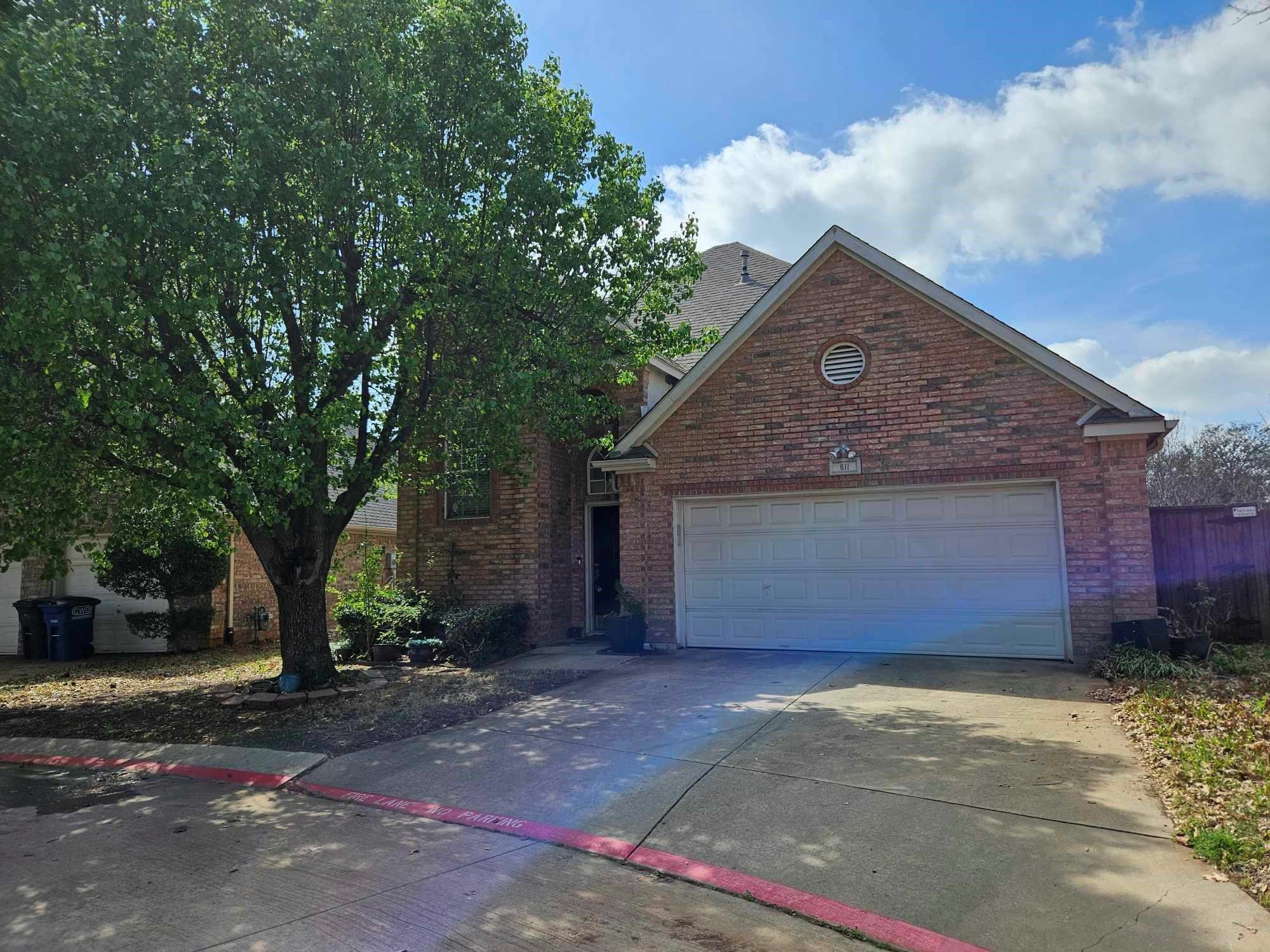 611 Ashbrook Court Euless TX 76039