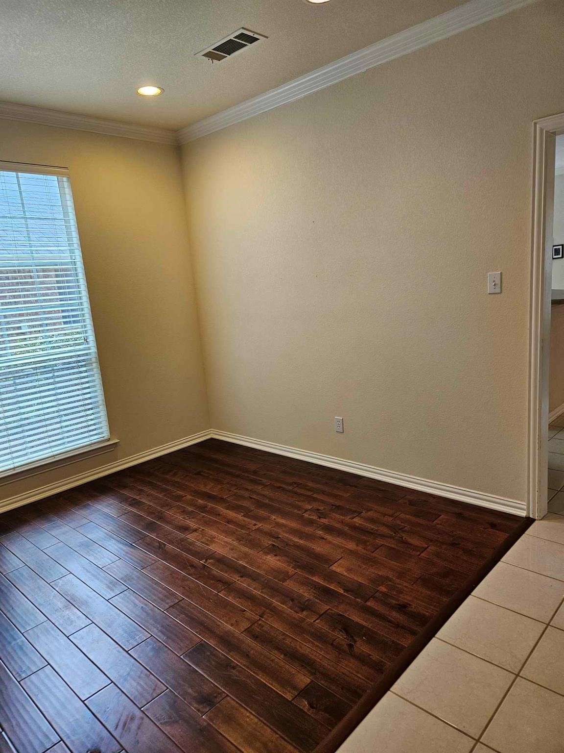 611 Ashbrook Court Euless TX 76039
