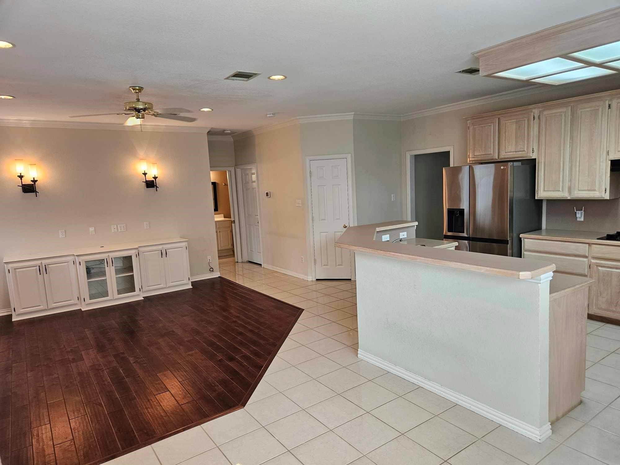 611 Ashbrook Court Euless TX 76039