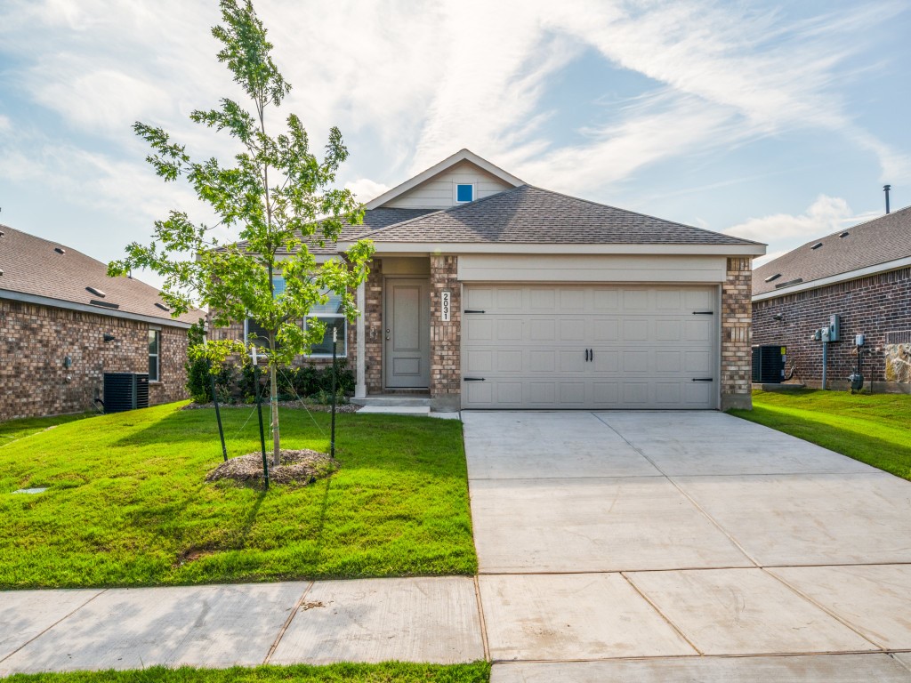 2031 Stable Lane Aubrey TX 76227