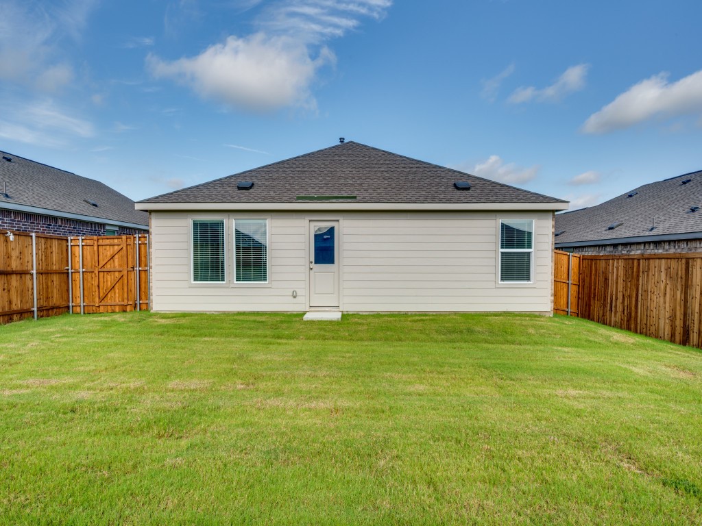 2031 Stable Lane Aubrey TX 76227