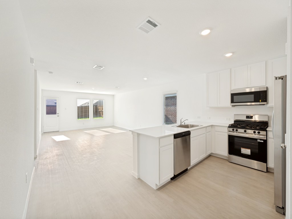 2031 Stable Lane Aubrey TX 76227