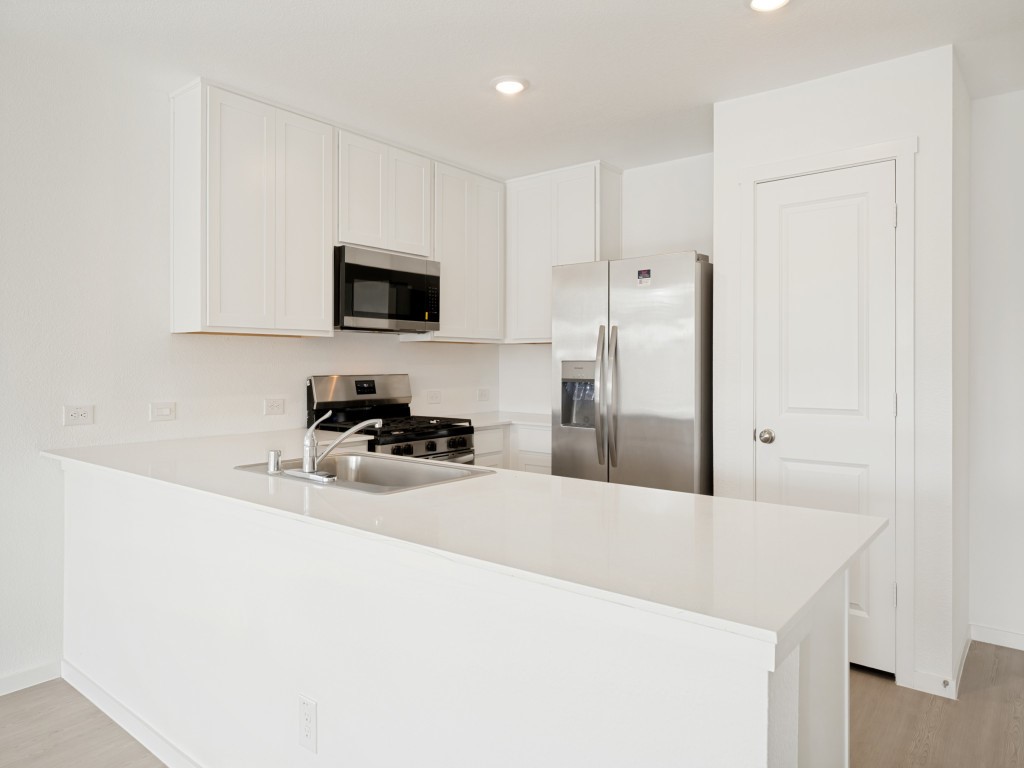 2031 Stable Lane Aubrey TX 76227