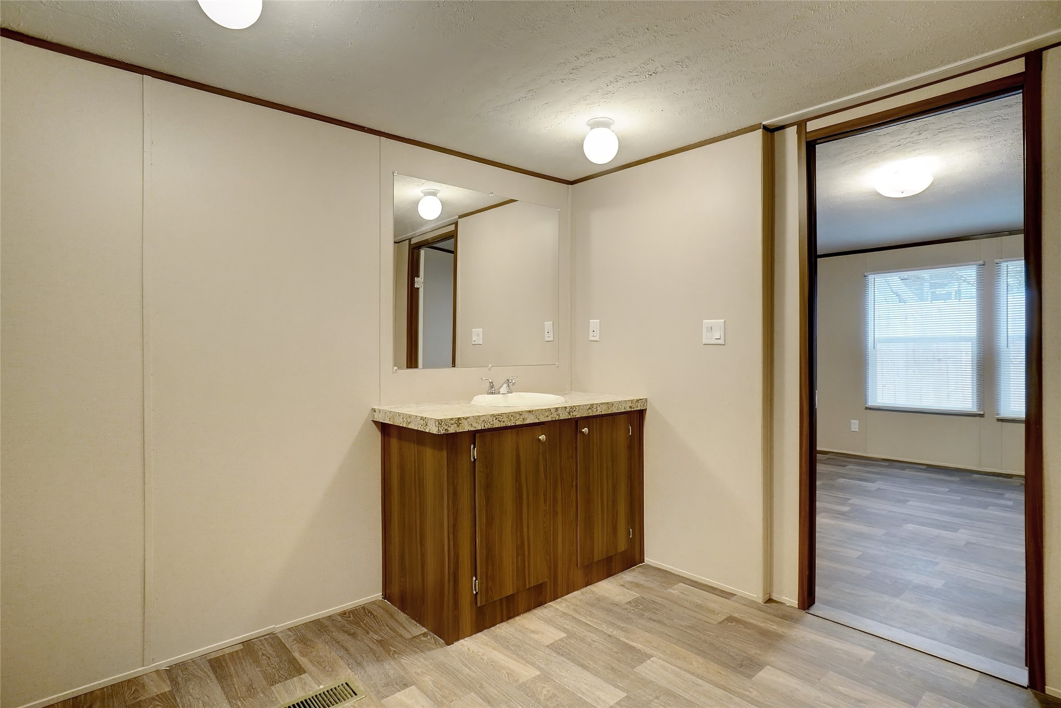 2509 Elk Trail Granbury TX 76048