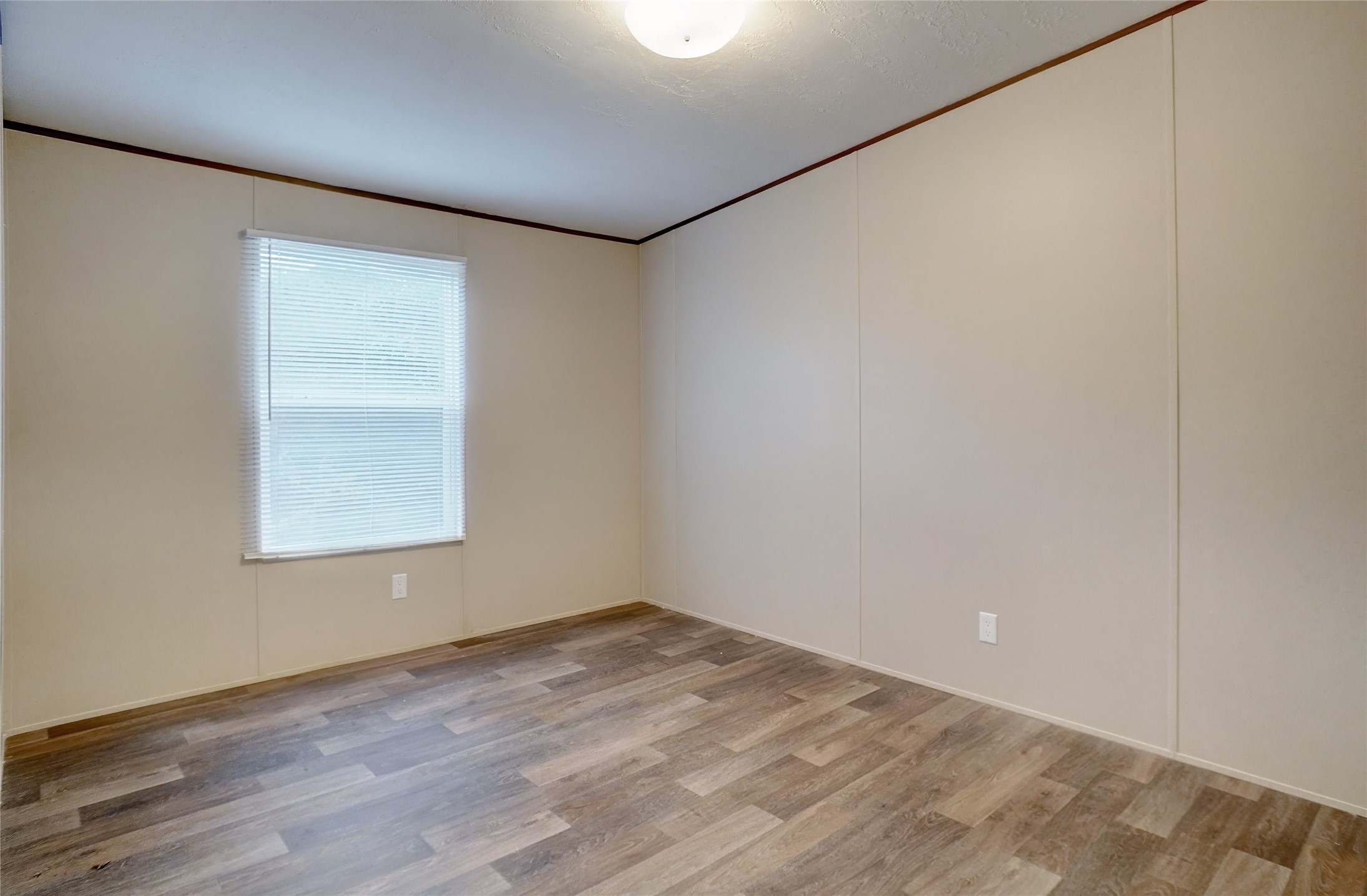 2509 Elk Trail Granbury TX 76048
