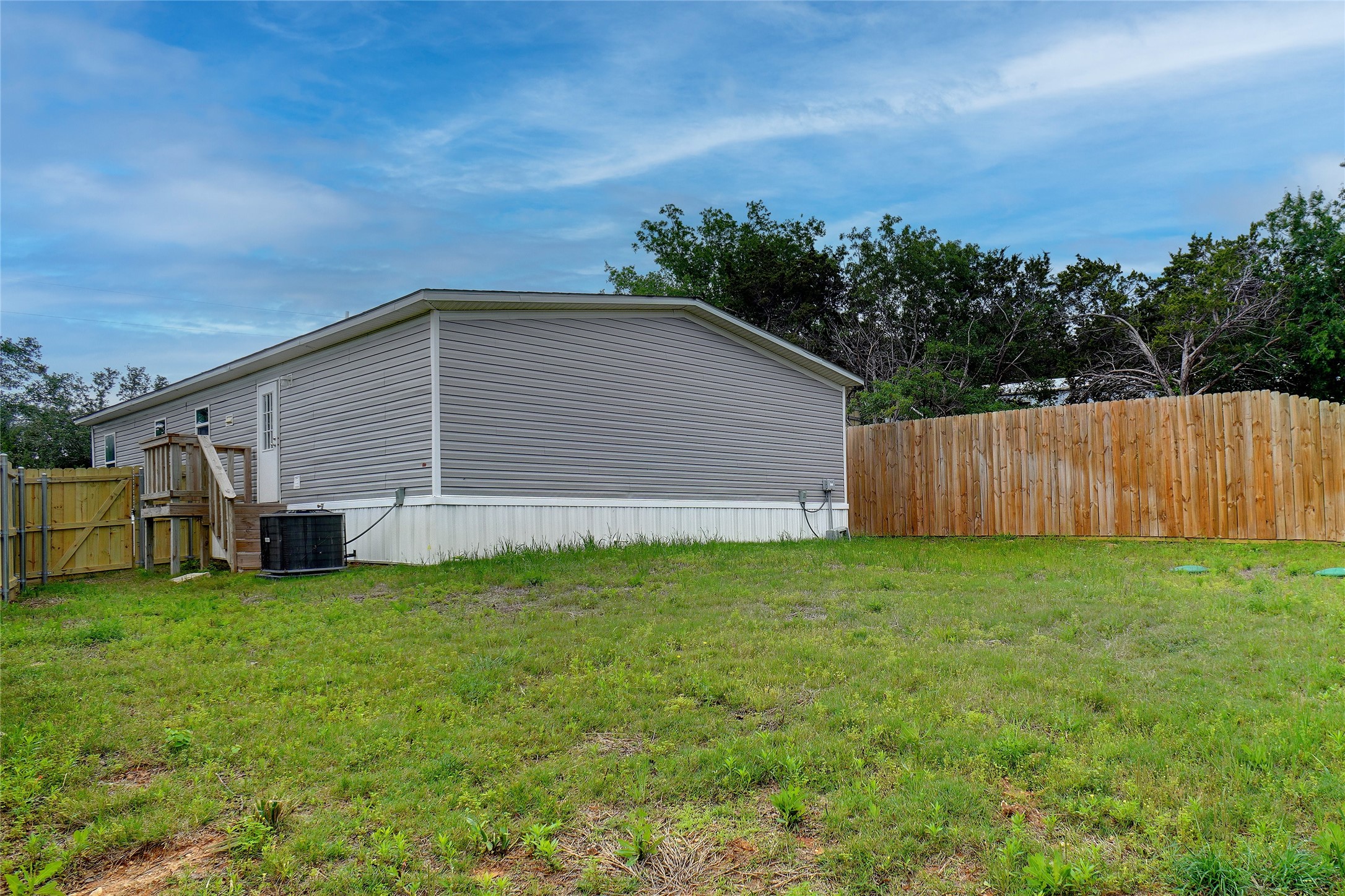 2509 Elk Trail Granbury TX 76048
