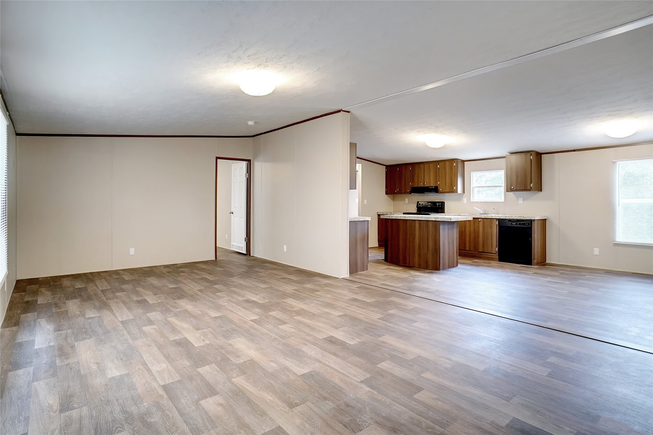 2509 Elk Trail Granbury TX 76048