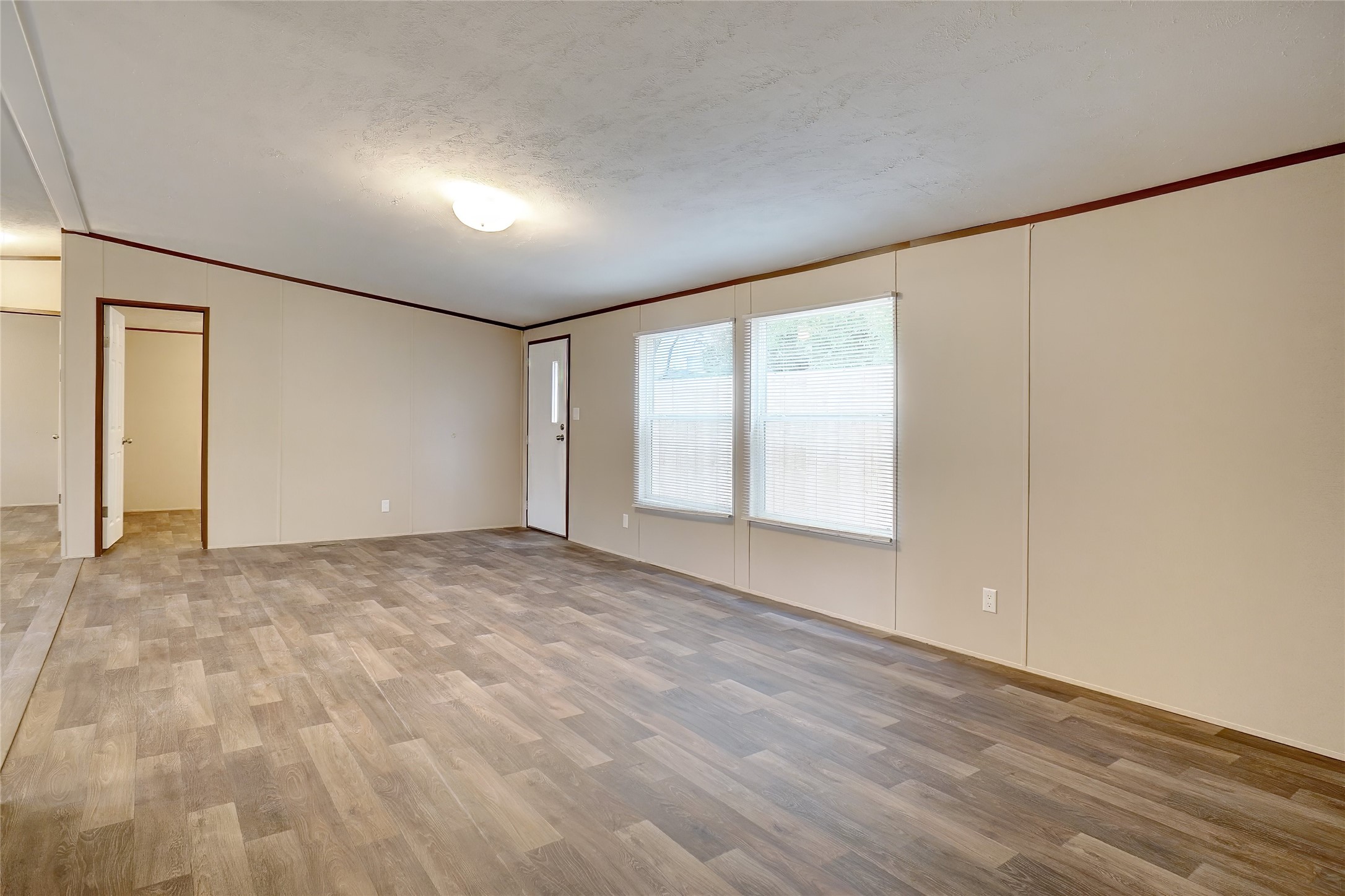 2509 Elk Trail Granbury TX 76048