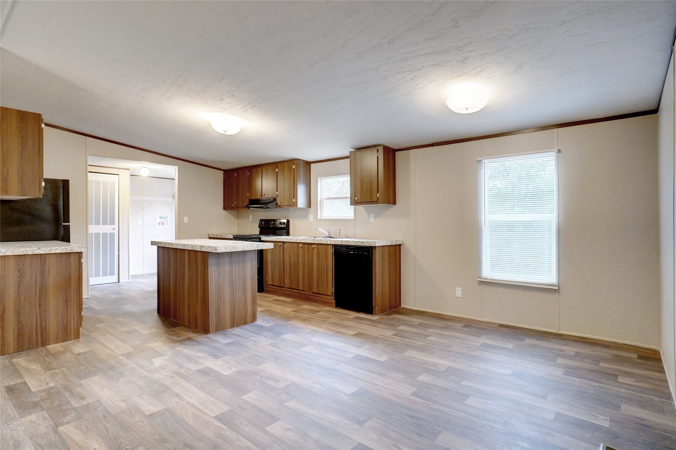 2509 Elk Trail Granbury TX 76048