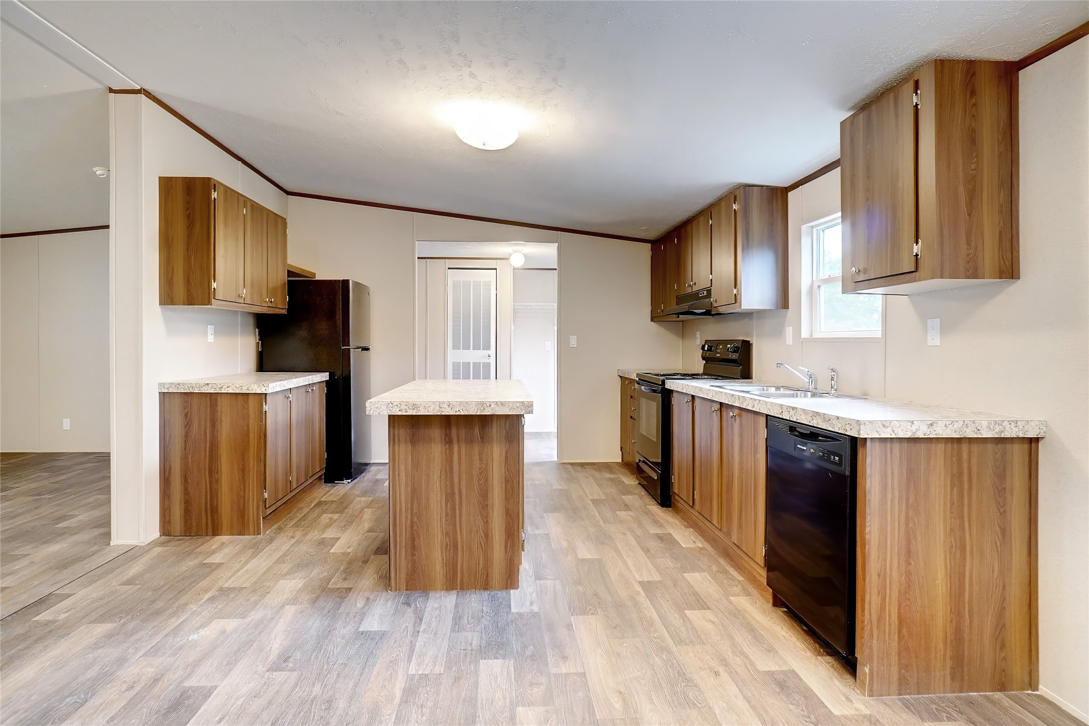 2509 Elk Trail Granbury TX 76048