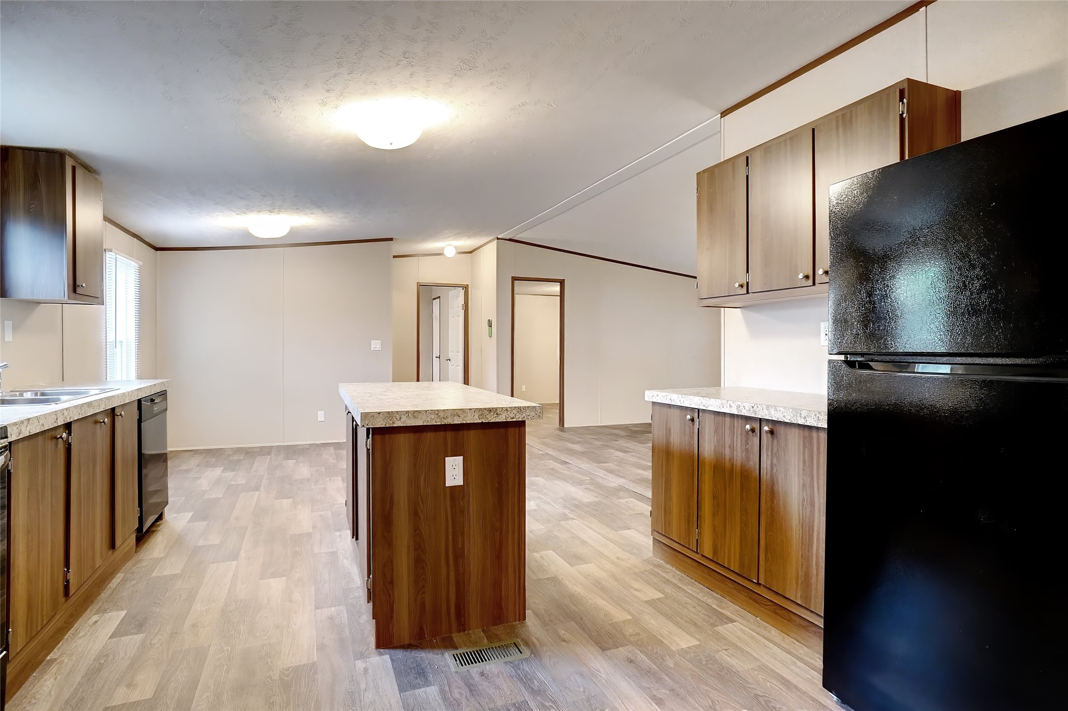 2509 Elk Trail Granbury TX 76048