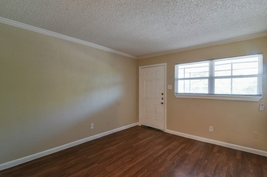 8128 Barclay Street Dallas TX 75227