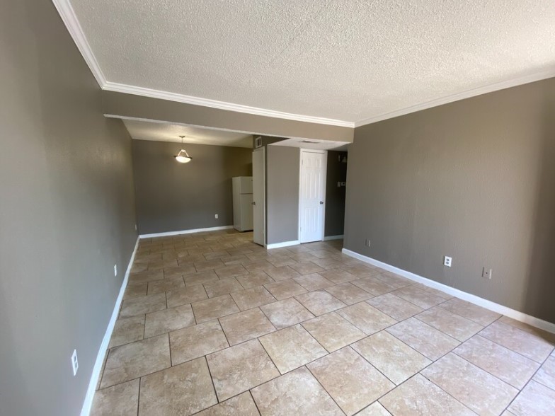 8128 Barclay Street Dallas TX 75227