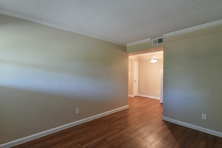 8128 Barclay Street Dallas TX 75227