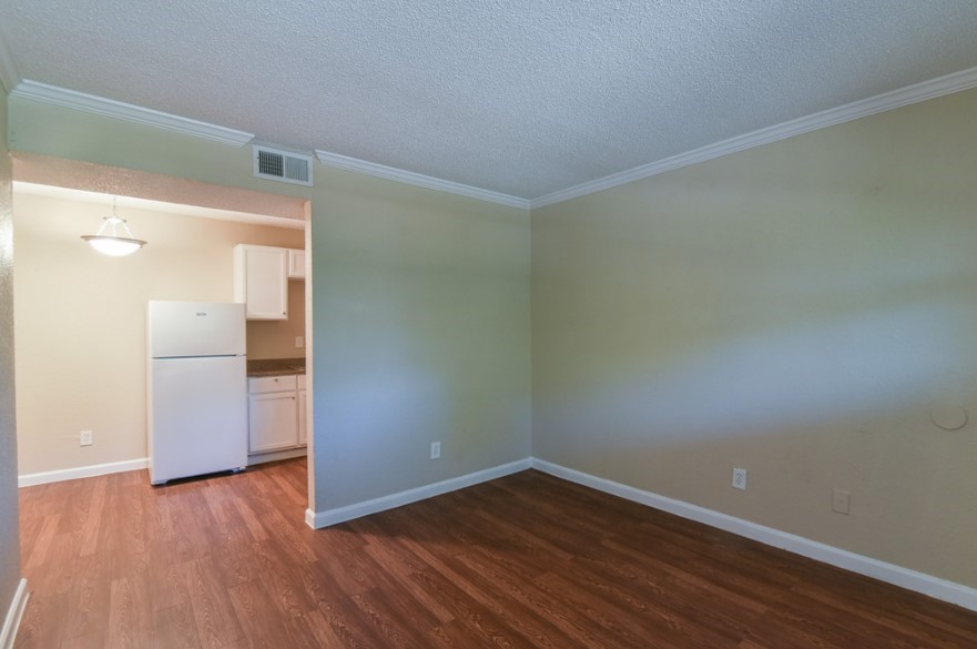 8128 Barclay Street Dallas TX 75227