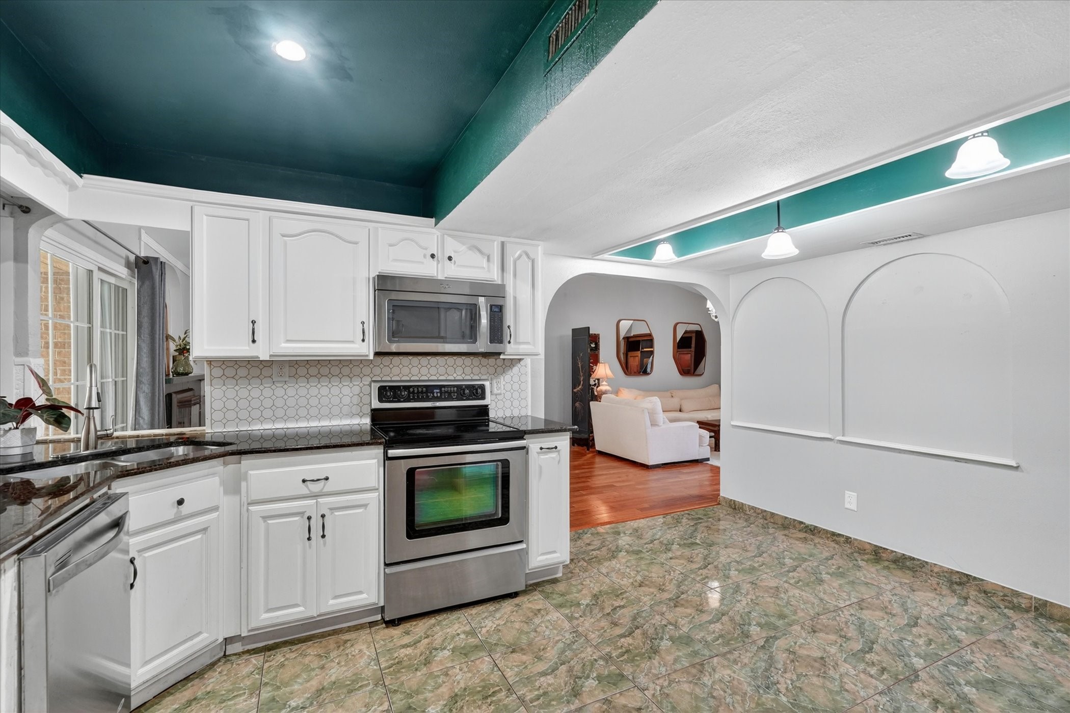 3325 High Plateau Drive Garland TX 75044