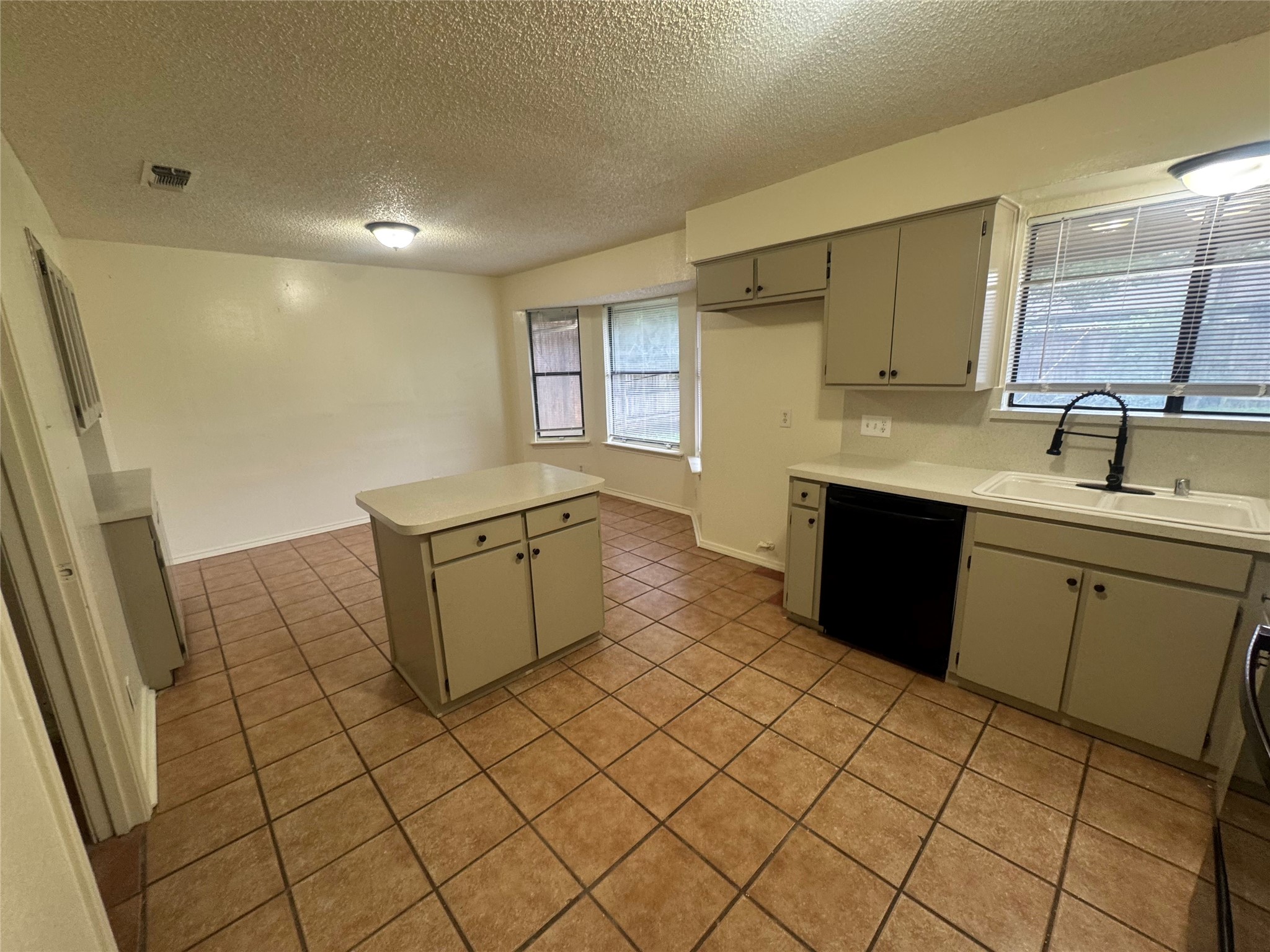 5604 Fireside Drive Arlington TX 76016