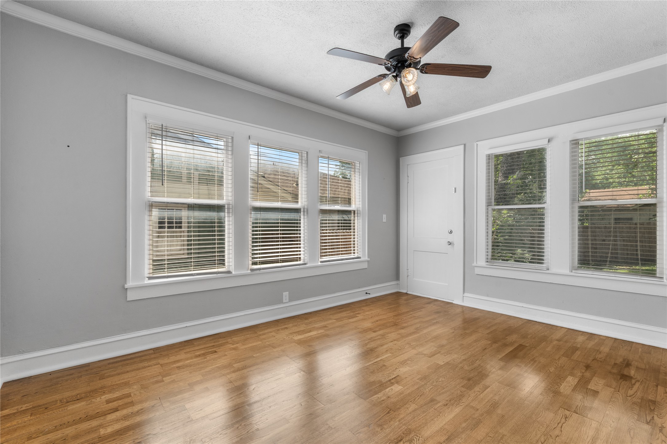 1921 Ben Hall Court Fort Worth TX 76110