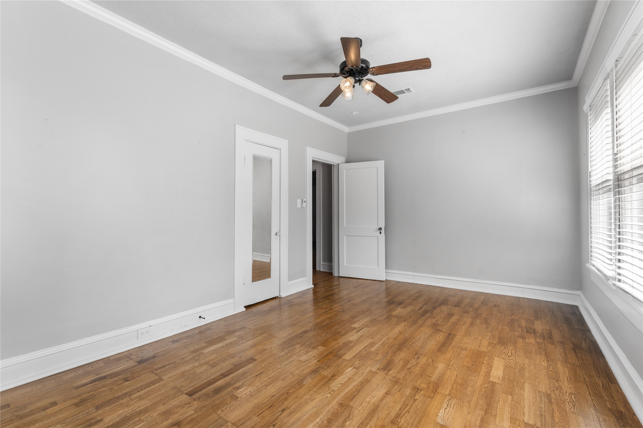 1921 Ben Hall Court Fort Worth TX 76110