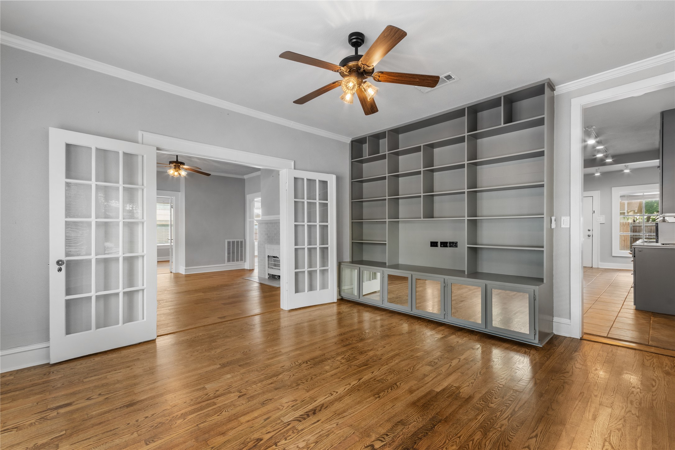 1921 Ben Hall Court Fort Worth TX 76110