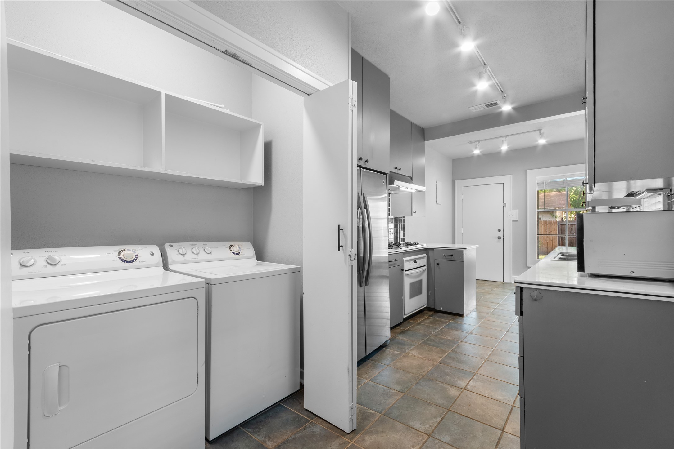 1921 Ben Hall Court Fort Worth TX 76110