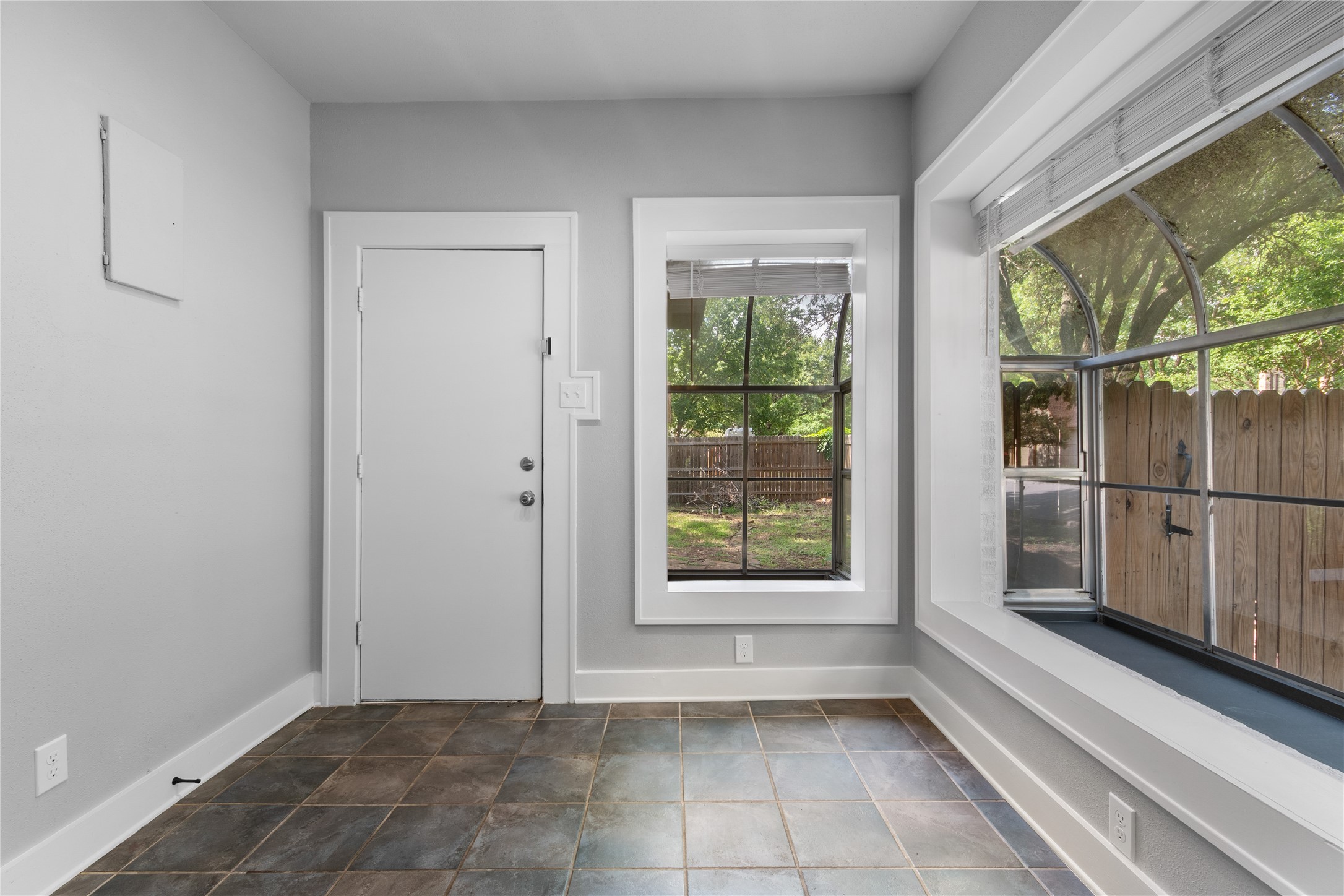 1921 Ben Hall Court Fort Worth TX 76110