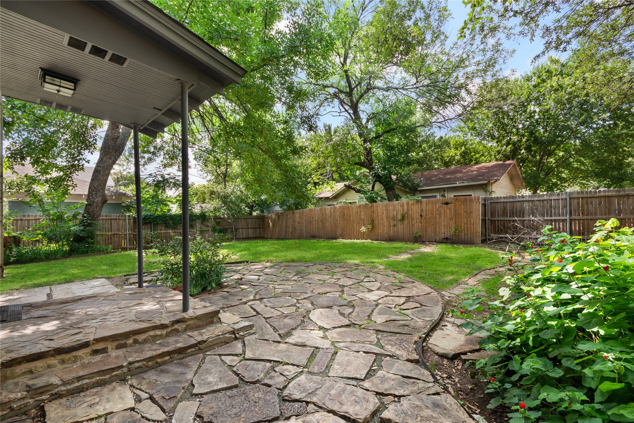 1921 Ben Hall Court Fort Worth TX 76110