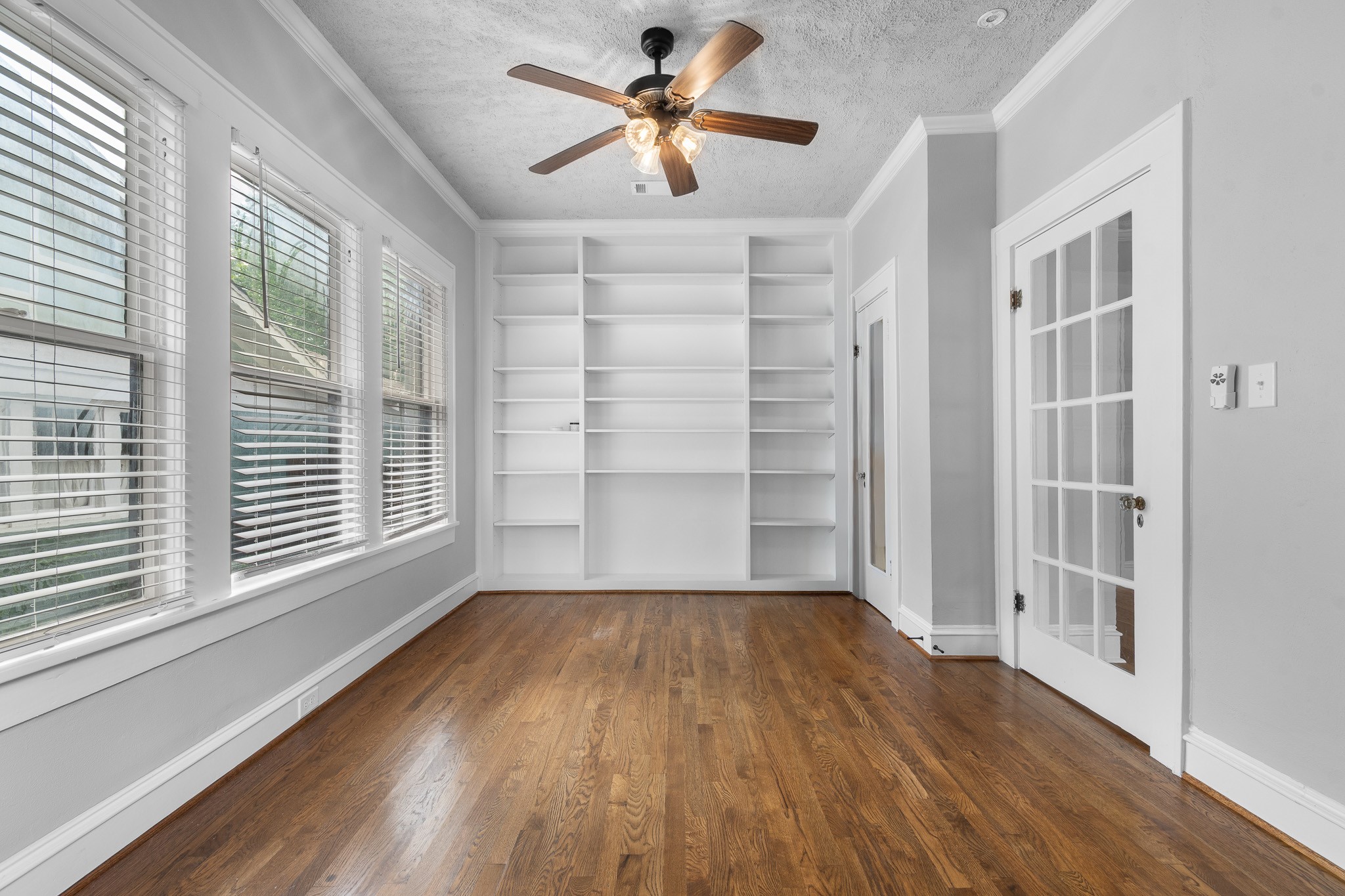 1921 Ben Hall Court Fort Worth TX 76110