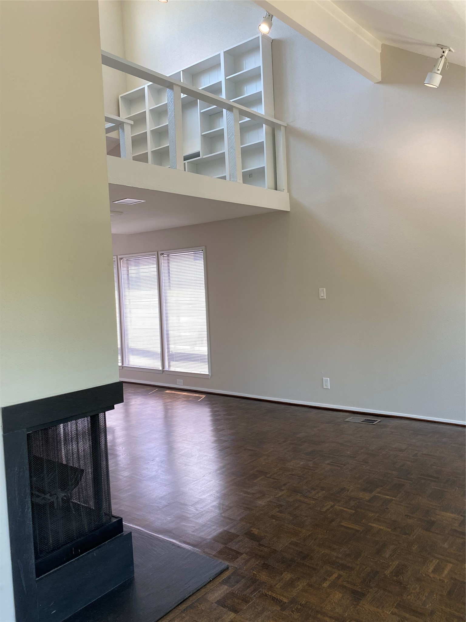 3936 Travis Dallas TX 75204