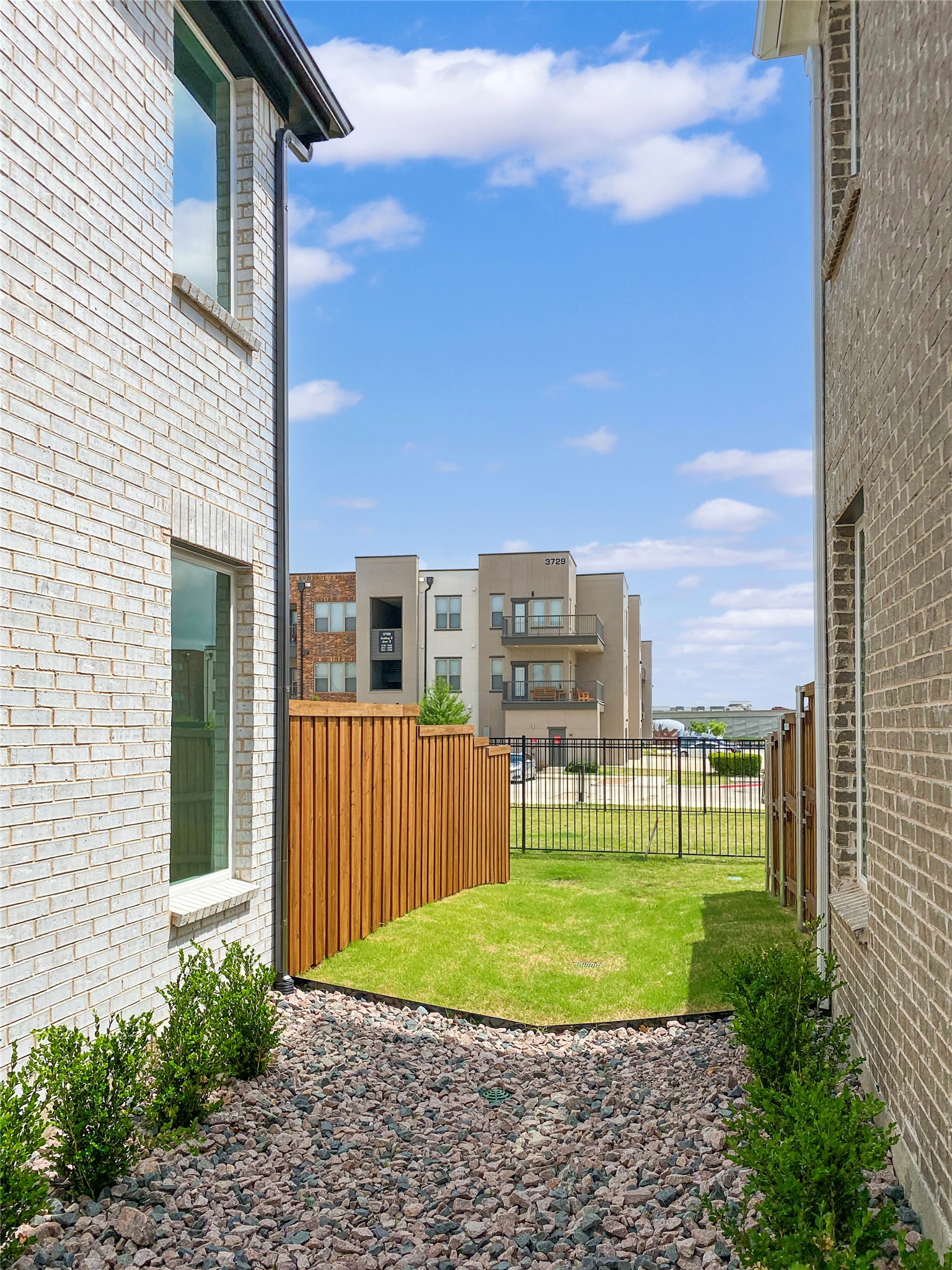 3740 Pierce Lane Grand Prairie TX 75052
