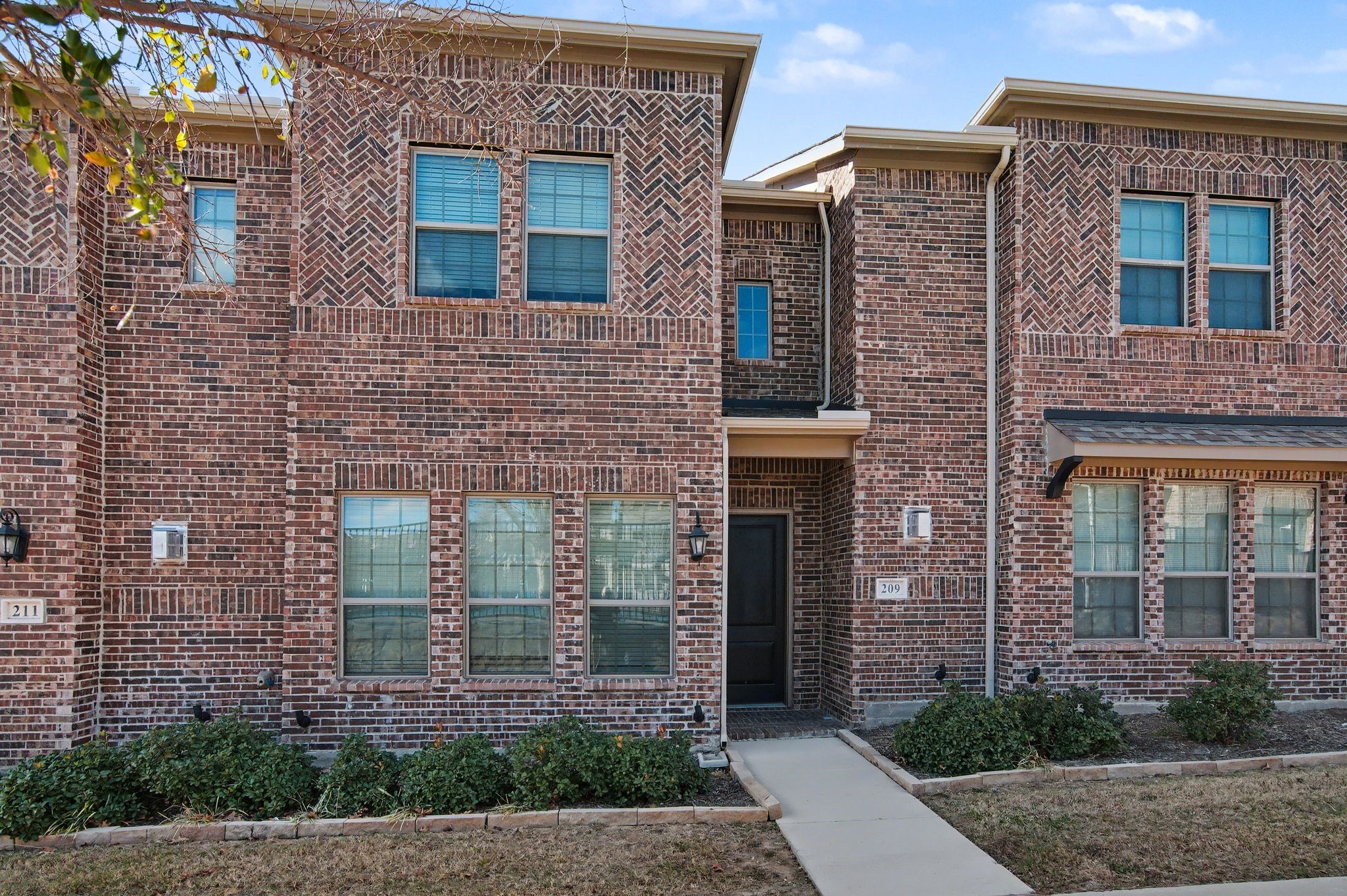 209 Suma Drive Euless TX 76040