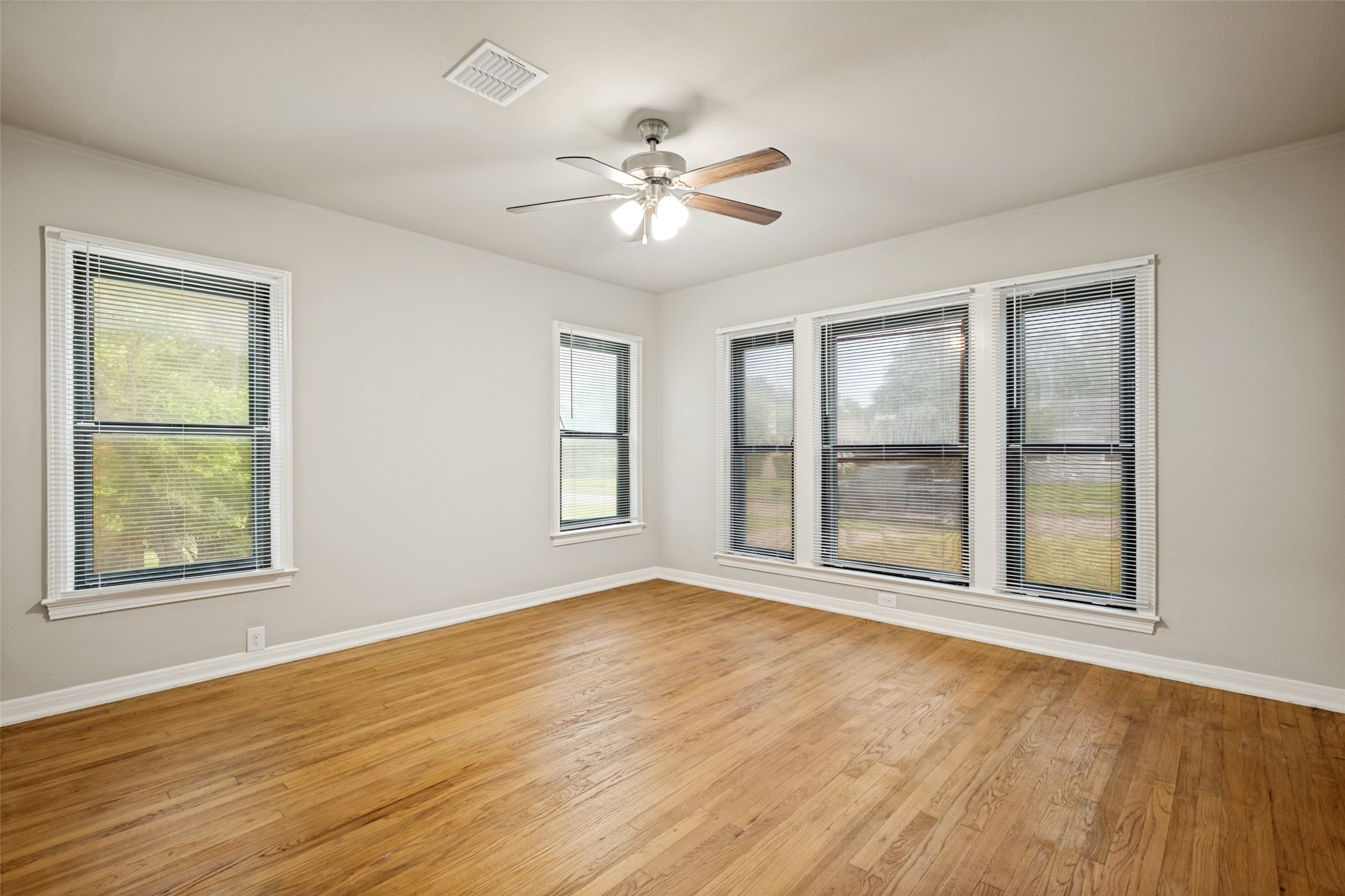 1835 Norfolk Avenue Dallas TX 75203