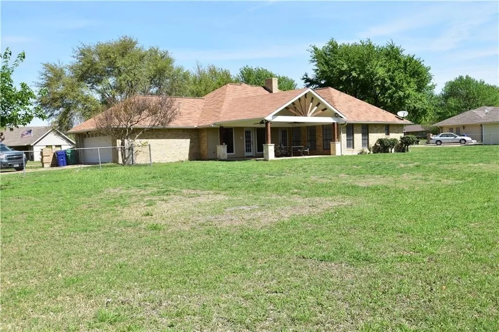 16 Lee Circle Heath TX 75032