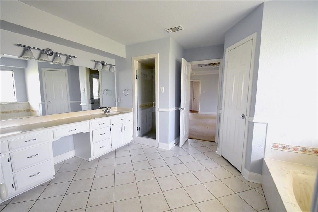 16 Lee Circle Heath TX 75032