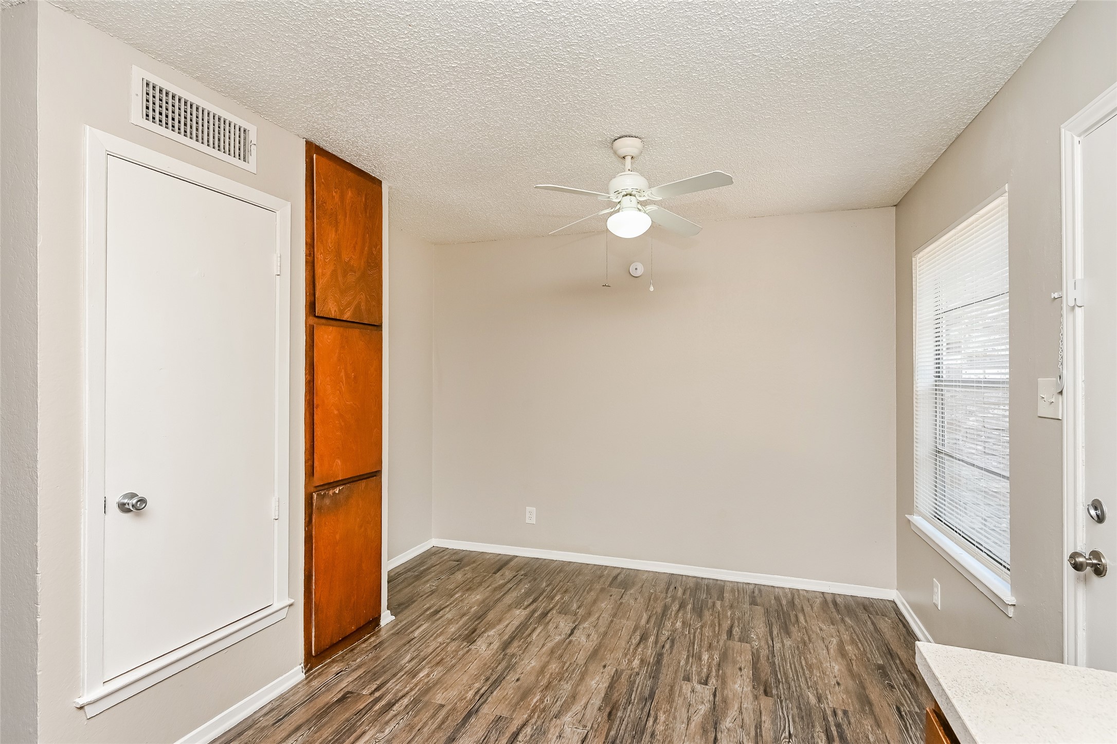 3801-3807 Coates Circle Benbrook TX 76116
